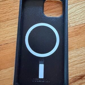 Otterbox Symmetry MagSafe Case for iPhone 14